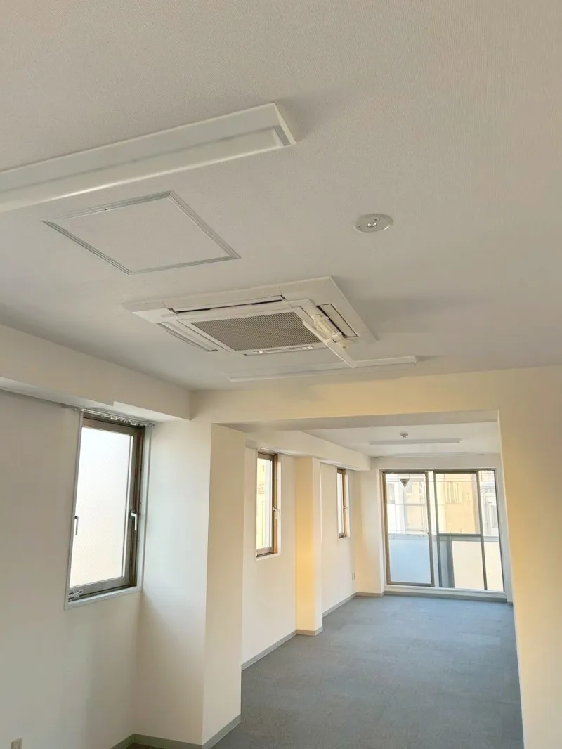 クロス張り替え作業